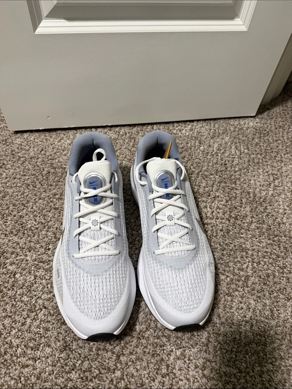 Nike Men's Journey Run sneakers